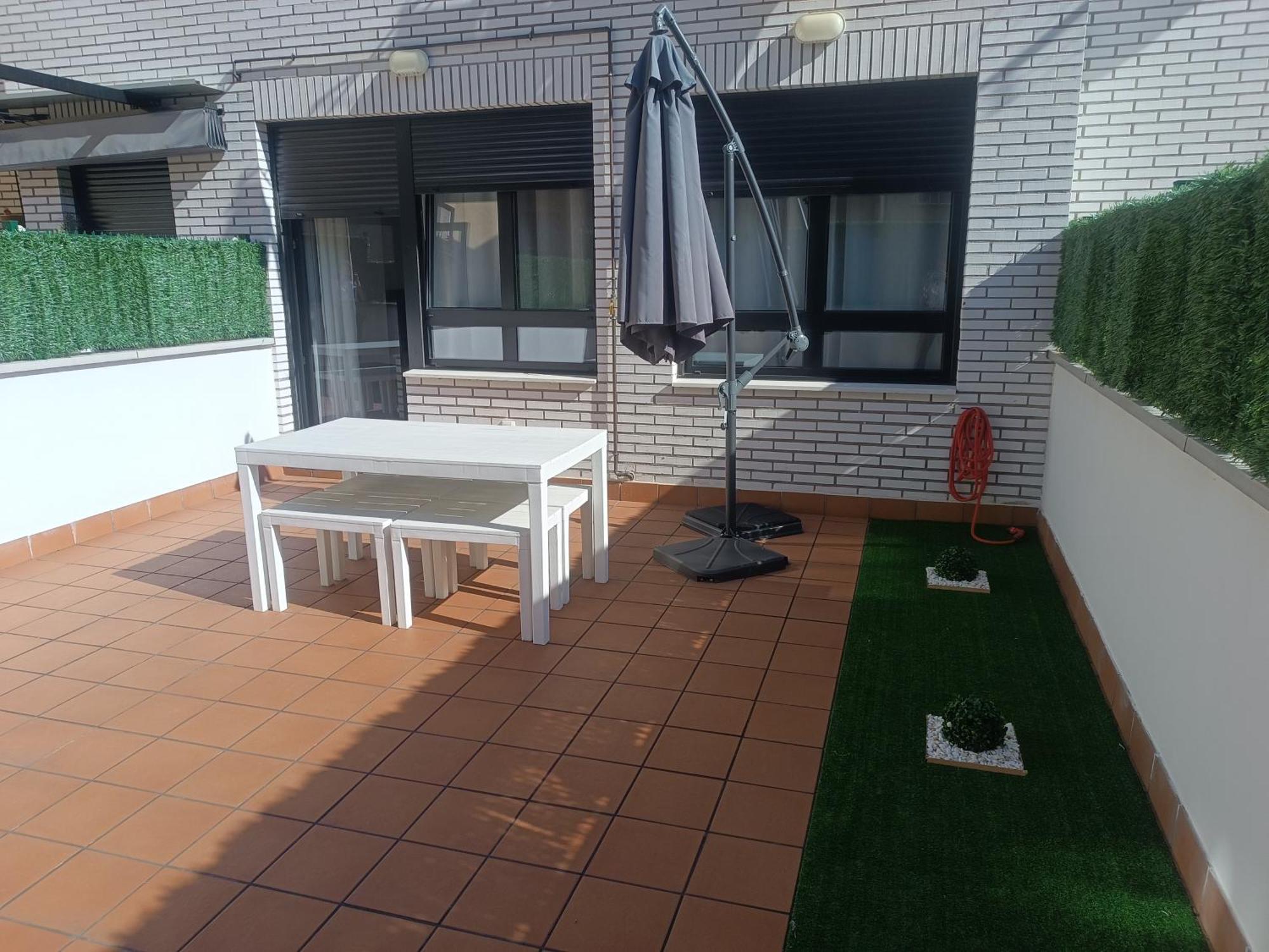 La Terraza De La Vega - Ubicacion Inmejorable , Wifi , Terraza Y Parking Gratuito Apartman Oviedo Kültér fotó